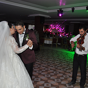 DÜĞÜN